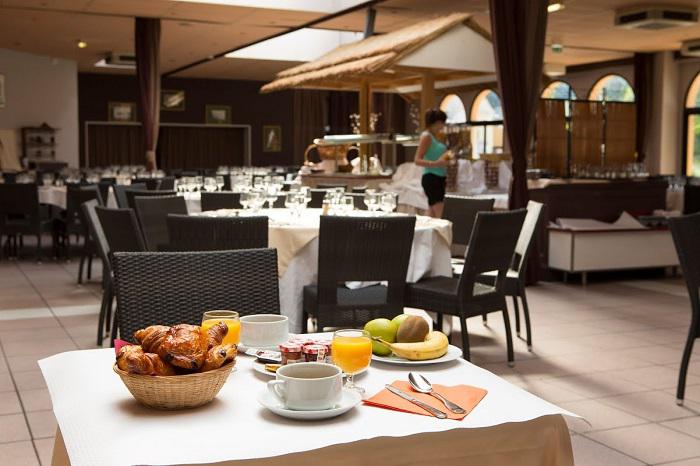 Club Les Amandiers Provence-Alpes-Côte d'Azur - Arles visuel 1/10