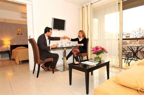 Résidence Le Beach Méditerranée Provence-Alpes-Côte d'Azur - Juan-les-Pins visuel 1/10