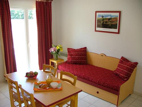 Village Saint Geniez d'Olt Midi-Pyrénées - Saint-Geniez-d'Olt visuel 7/8